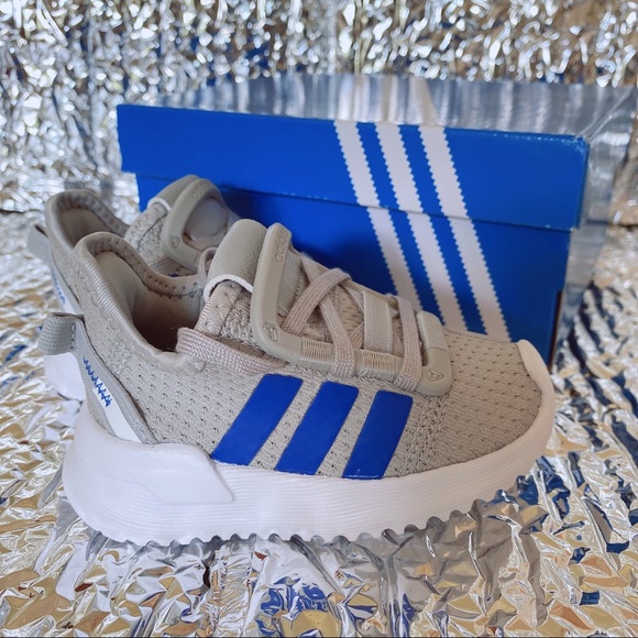 Addidas infant US running sneaker Gray two sides available US 4K&US8K$35/pair - Picture 3 of 7